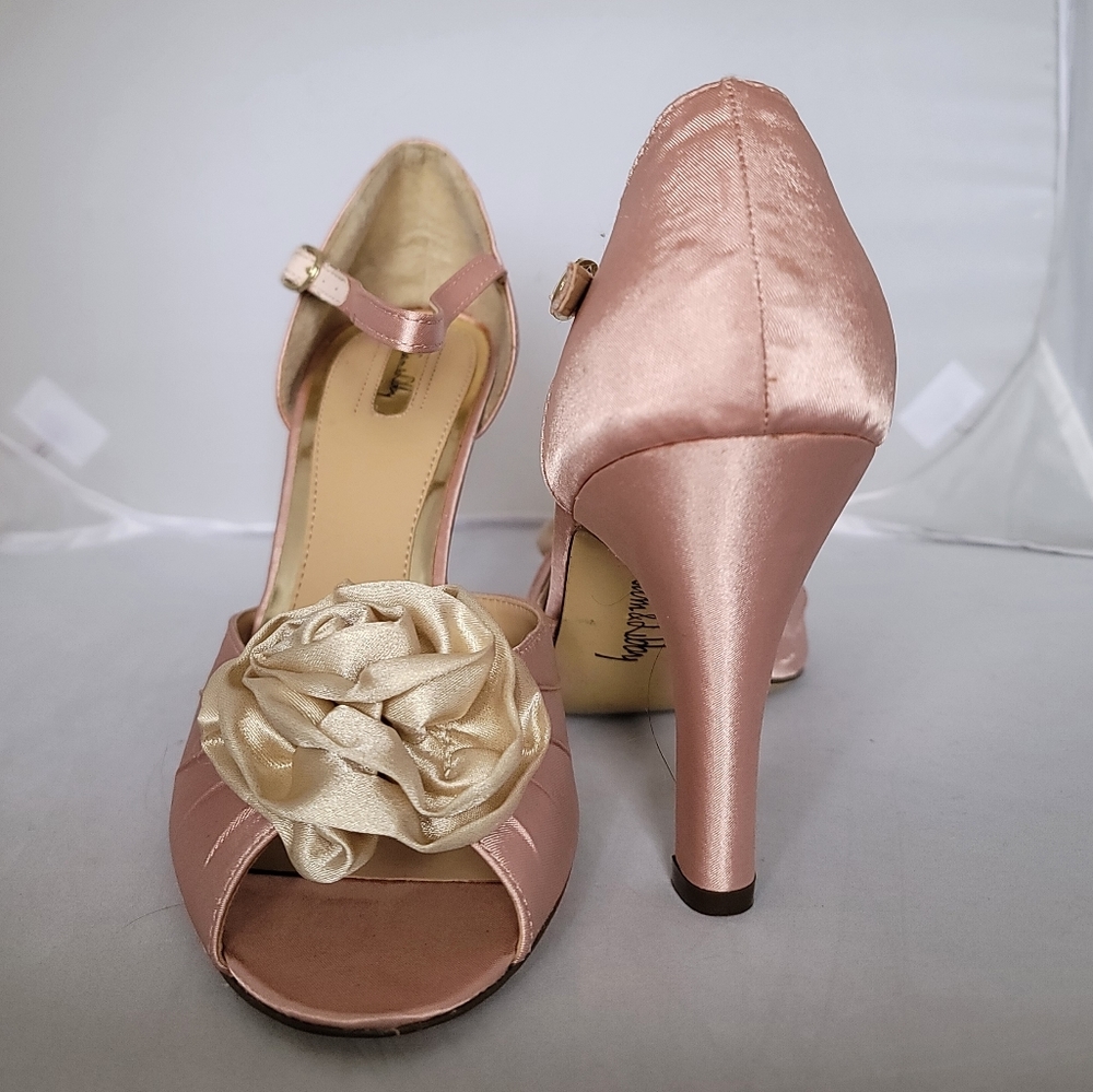 Sam & Libby Baby Pink heels size 10M